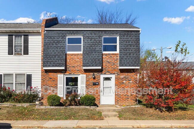 Foto del edificio - 129 Hickok Cir