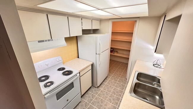 Building Photo - 208 Diamond Cove