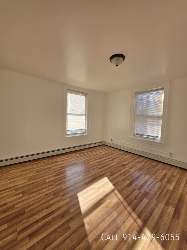 Foto del edificio - 65 Glenwood Ave