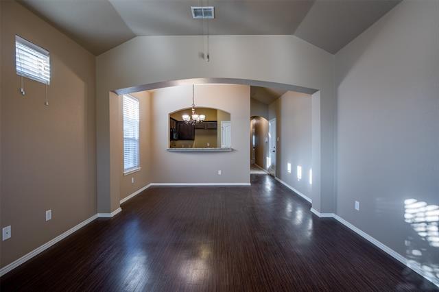 Building Photo - 1429 Ravenwood Dr