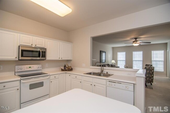 Building Photo - 409 Coral Creek Ln