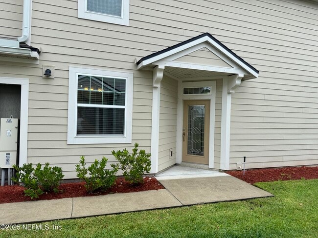 Building Photo - 398 Richmond Dr