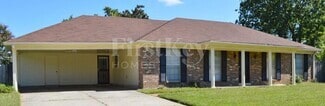 Building Photo - 3034 Oak Allee St