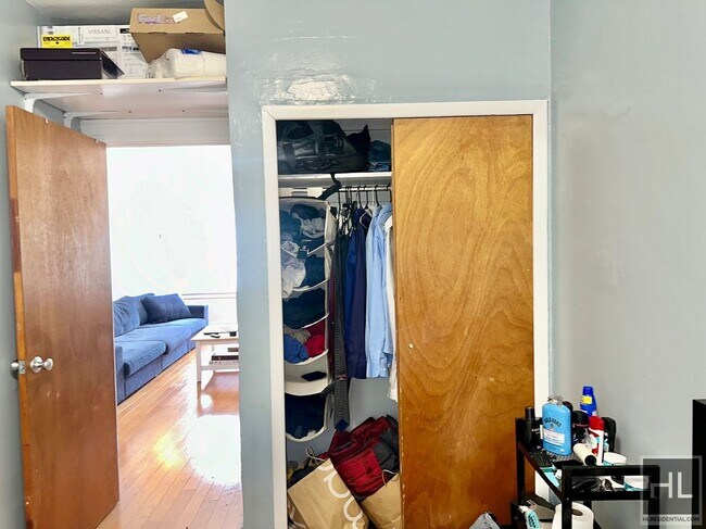 Building Photo - Astoria 28th Ave 2bedroom