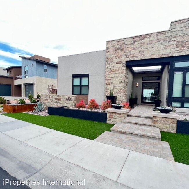 Building Photo - 4 br, 3.5 bath House - 6820 Equinox Cliff