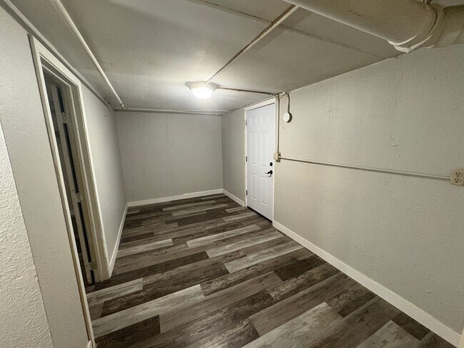 Building Photo - Basement apartment for rent at The Terrace