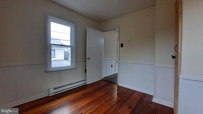 Building Photo - 203 Cloud St