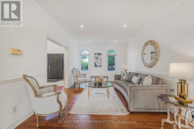 Building Photo - 59 Oatlands Crescent