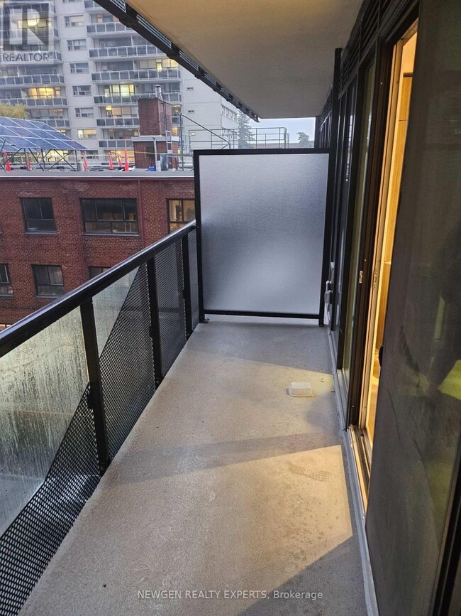 Photo du bâtiment - 127 Broadway Ave