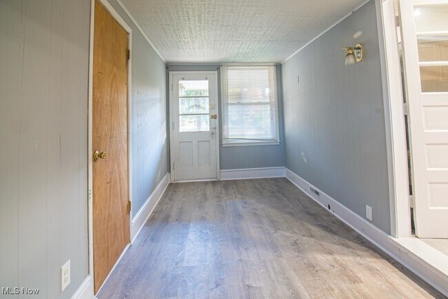 Foto del edificio - 1399 Barlow Rd