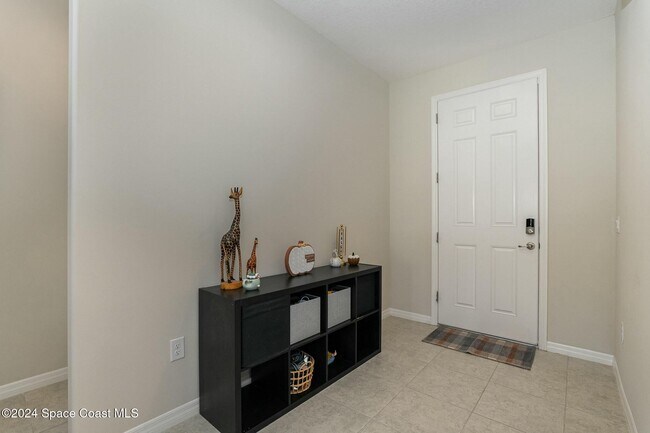 Foto del edificio - 4832 Shannock Ave