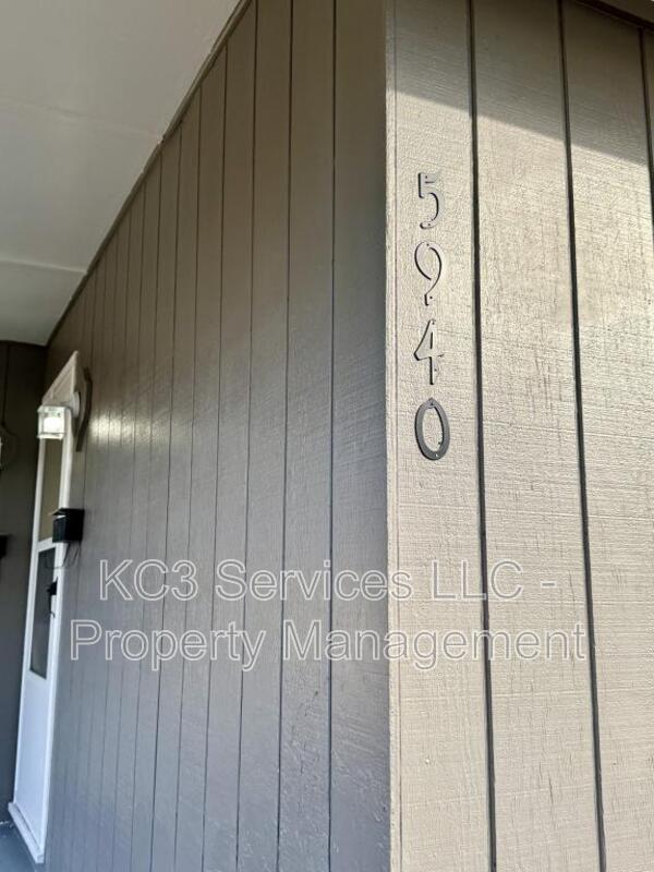 Foto del edificio - 5940 E 136th St