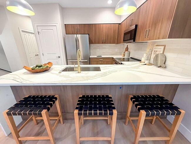 Foto del edificio - New Construction 4-Bedroom Residence in Garden City — 2 Primary Suites, Pet-Friendly, EV Charger ...