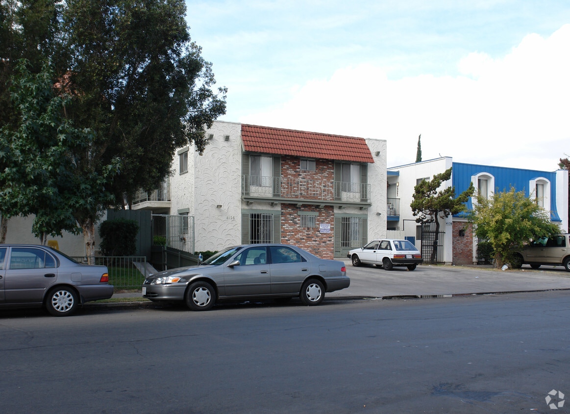 Building Photo - 4126 Menlo Ave