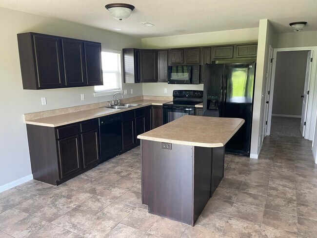 Foto del edificio - 5727 Abercorn Dr