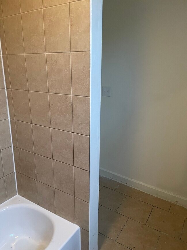Foto del edificio - 538 E 154th Pl