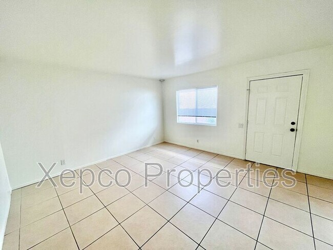 Foto del edificio - 585 E Cottonwood Rd