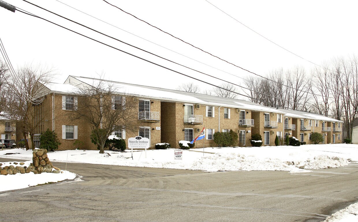 Painesville Townhouse Apartments Painesville, OH