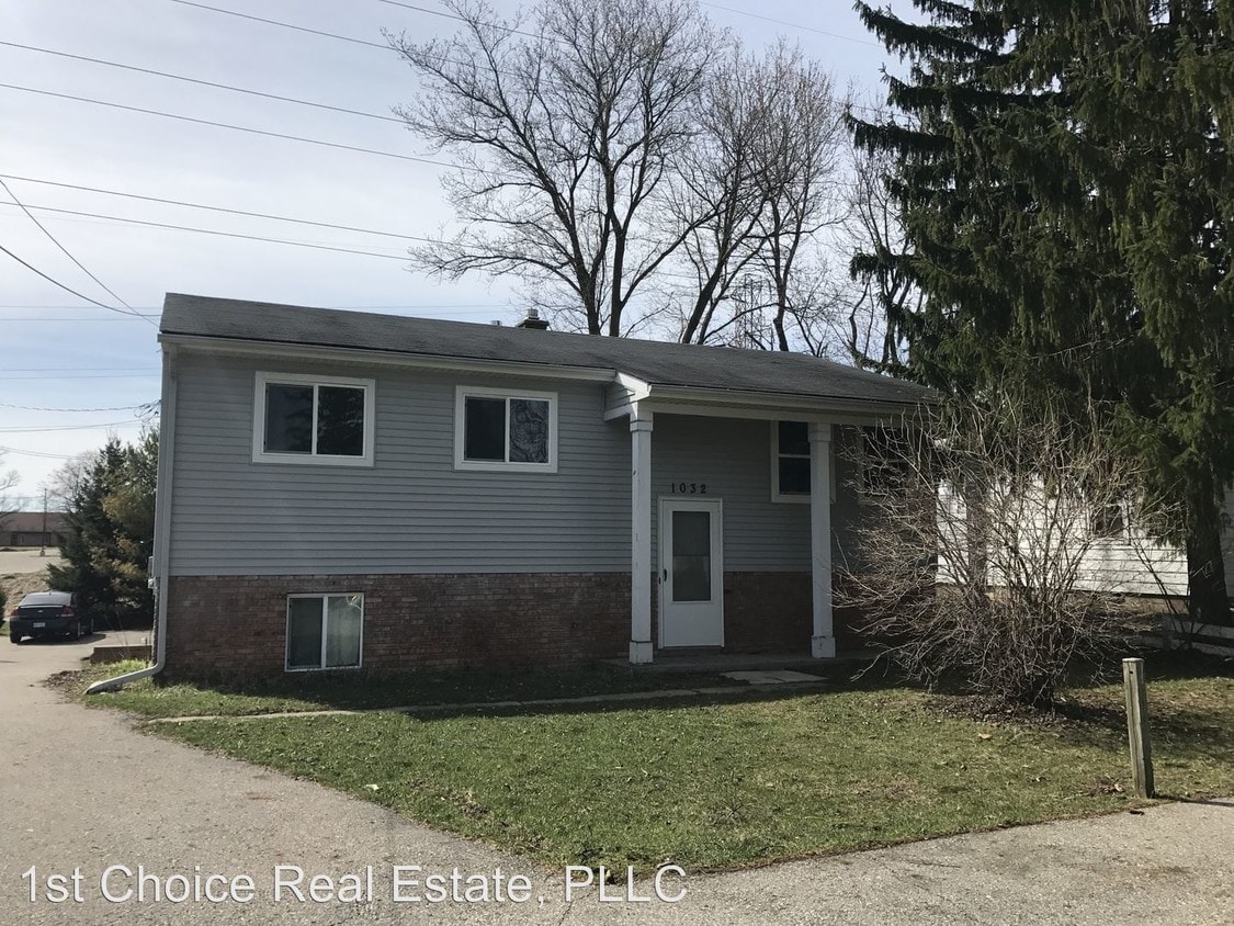 2 br, 1 bath House 10321 Dennis Street House Rental in Lansing, MI