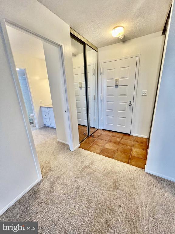 Foto del edificio - 8350 Greensboro Dr