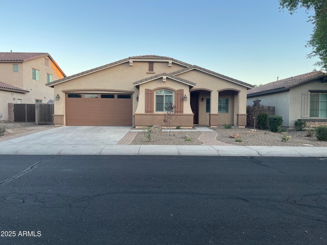 Foto principal - 2677 E Ficus Way