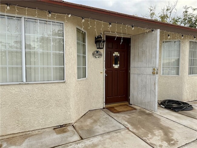 Foto del edificio - 18693 Albany St