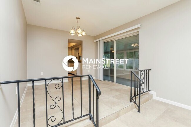 Building Photo - 4 Bedroom Pet-Friendly Home in Altamonte Springs, FL with Main Street Renewal