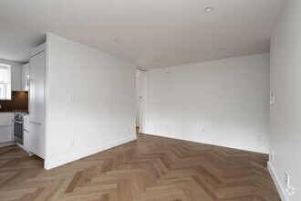 Building Photo - 1510 Bathurst St