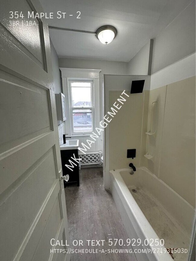 Foto del edificio - 352-354 Maple St