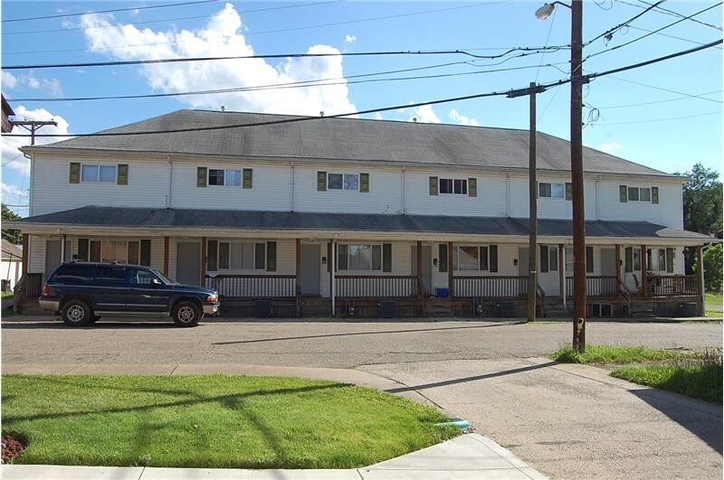 209 Maryland St, Tiltonsville, OH 43963 Townhome Rentals in