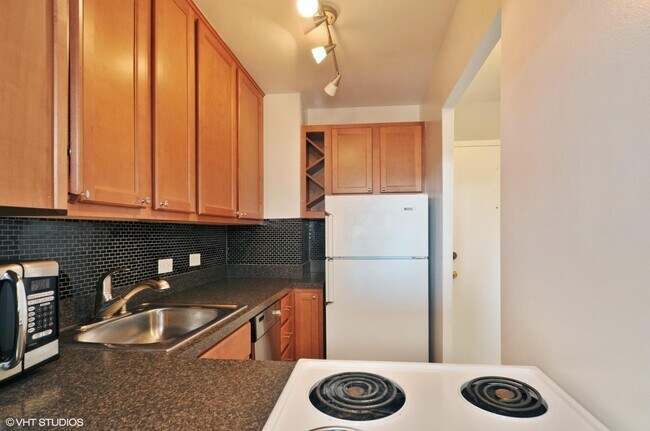 Foto del edificio - 2909 N Sheridan Rd