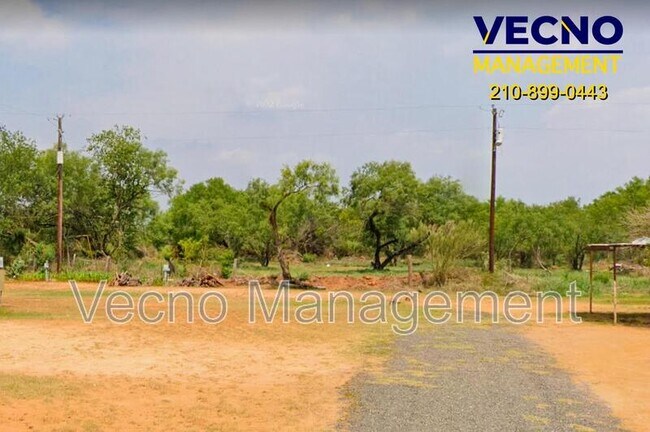 Foto del edificio - 1819 Co Rd 1001