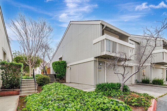 Foto del edificio - 2 bedroom, 2 bath townhome in the Northpoint HOA!