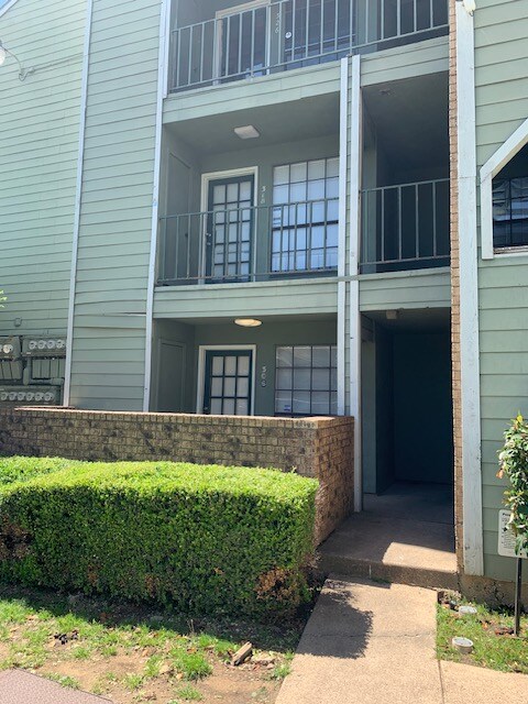 Foto del edificio - 6108 Abrams Rd