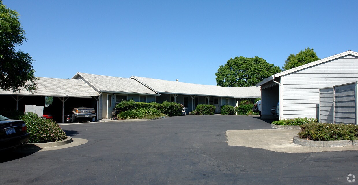 975 Gravenstein Hwy, Sebastopol, CA 95472 975 Gravenstein Hwy