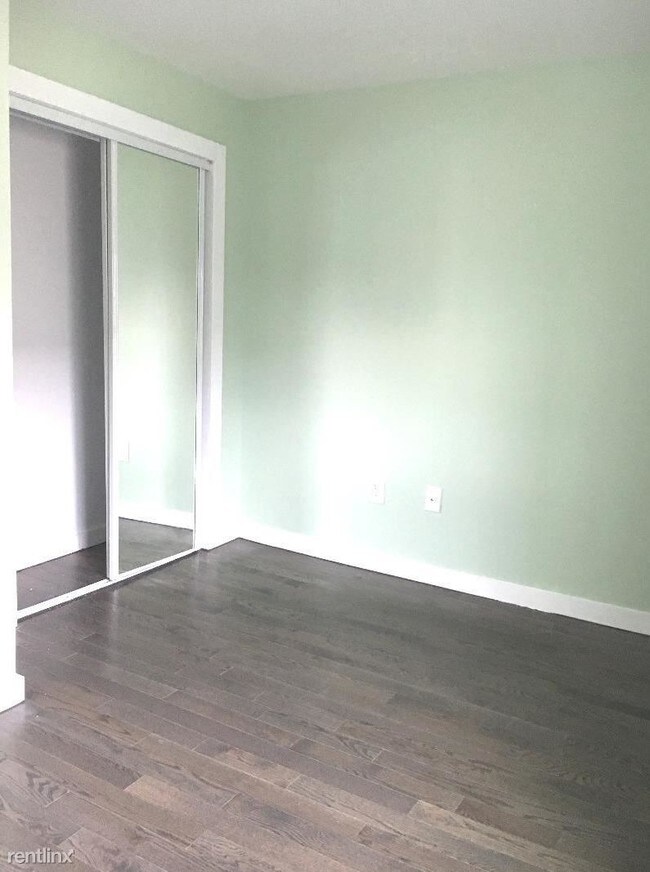Foto del edificio - 2 br, 1 bath House - 2254 GREENWICH ST