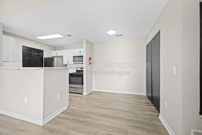 Foto del edificio - 9200 Charlotte Ct