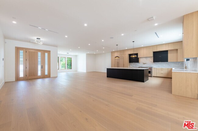Foto del edificio - 23346 Calvert St