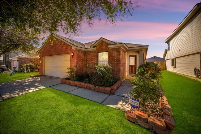 Foto del edificio - 2731 Gorki Park Dr