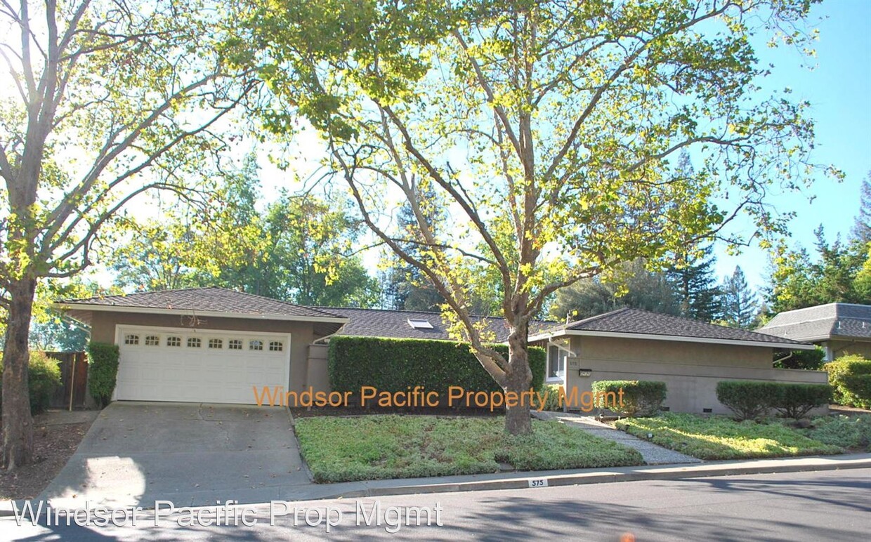 Primary Photo - 4 br, 2 bath House - 575 Old Orchard Drive