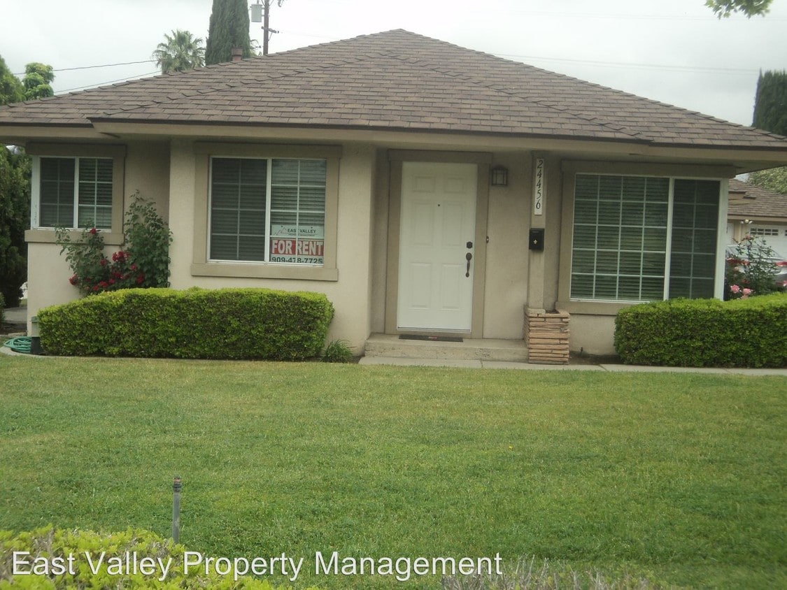 Primary Photo - 2 br, 1 bath House - 24456 University Ave