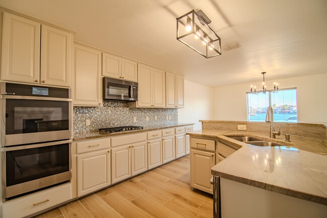 Building Photo - 13810 Captain Kidd Dr