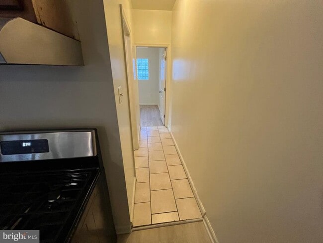 Building Photo - 258 S Cecil St