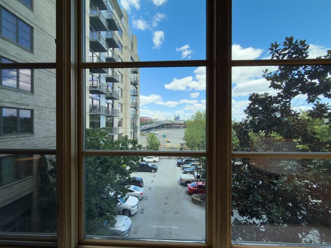 Foto del edificio - 900 NW Lovejoy St
