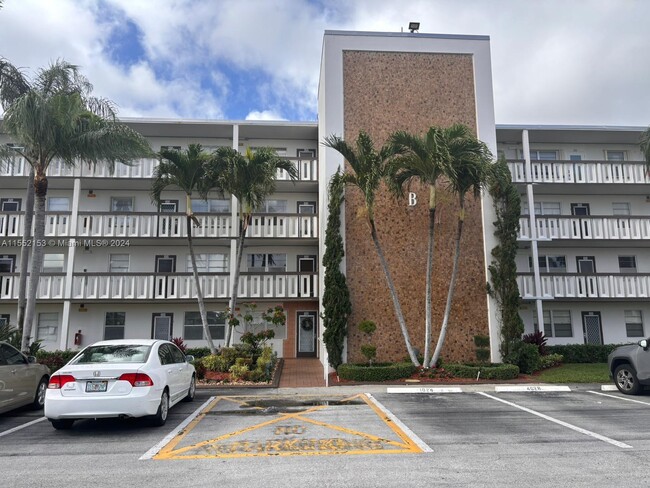 Foto del edificio - 3030 Hythe B