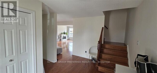 Photo du bâtiment - 912 Grenfell Dr