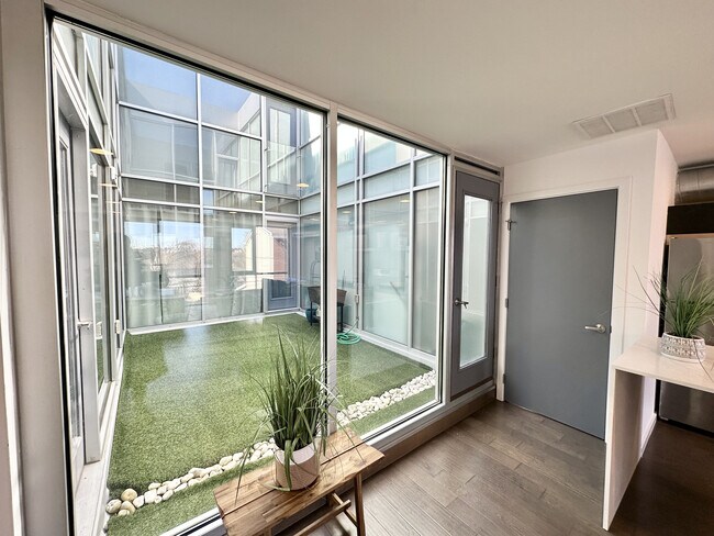 Foto del edificio - 1422 N 7th St