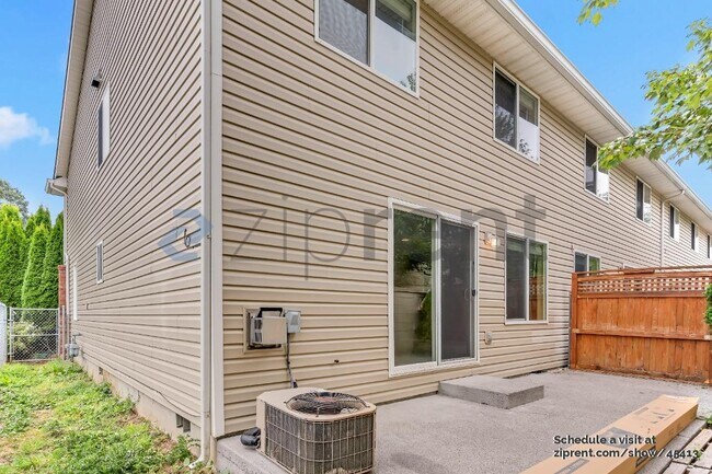 Foto del edificio - 13926 NE 7th Ct