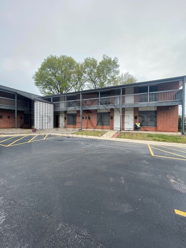 Building Photo - 6009 Barton Ave
