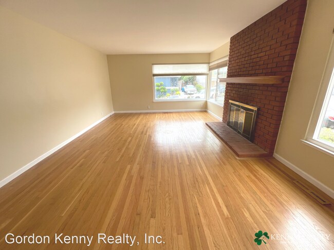 Building Photo - 4 br, 3 bath House - 3390 Fleetwood Drive